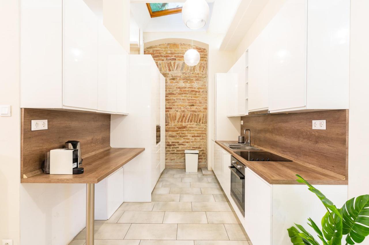 Spacious Luxury Apartment At The Heart Of Budapesta Exterior foto