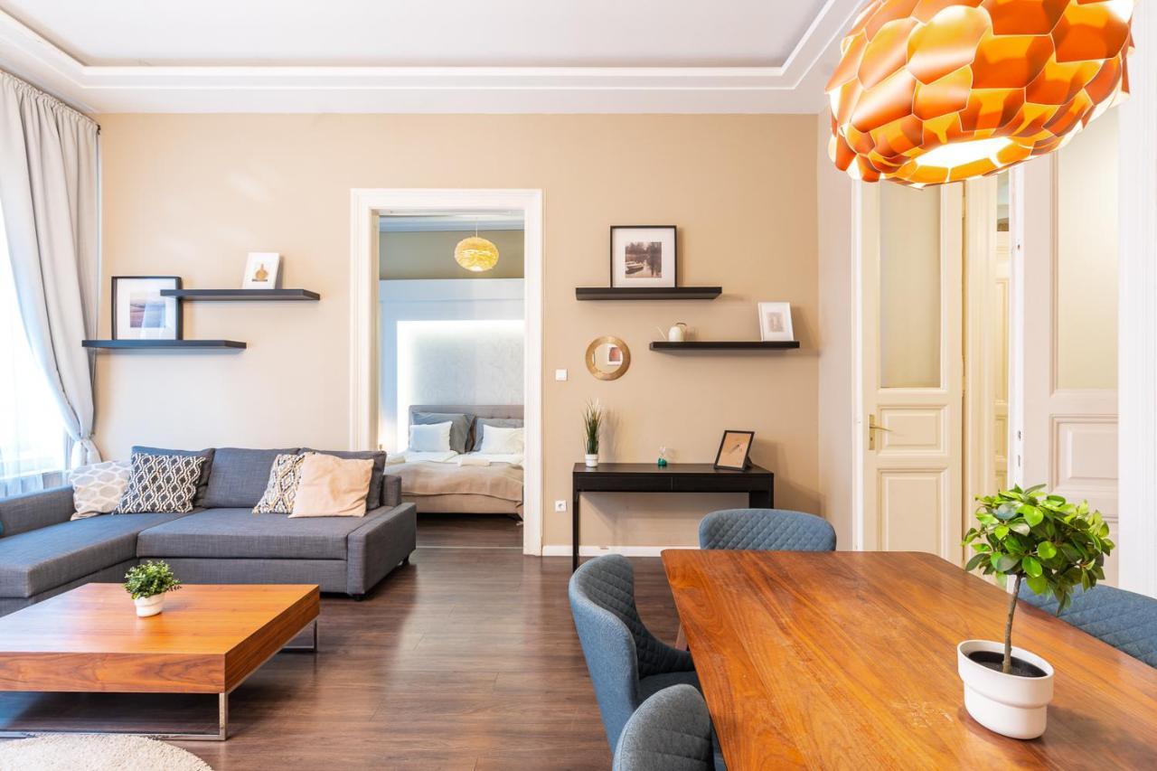 Spacious Luxury Apartment At The Heart Of Budapesta Exterior foto