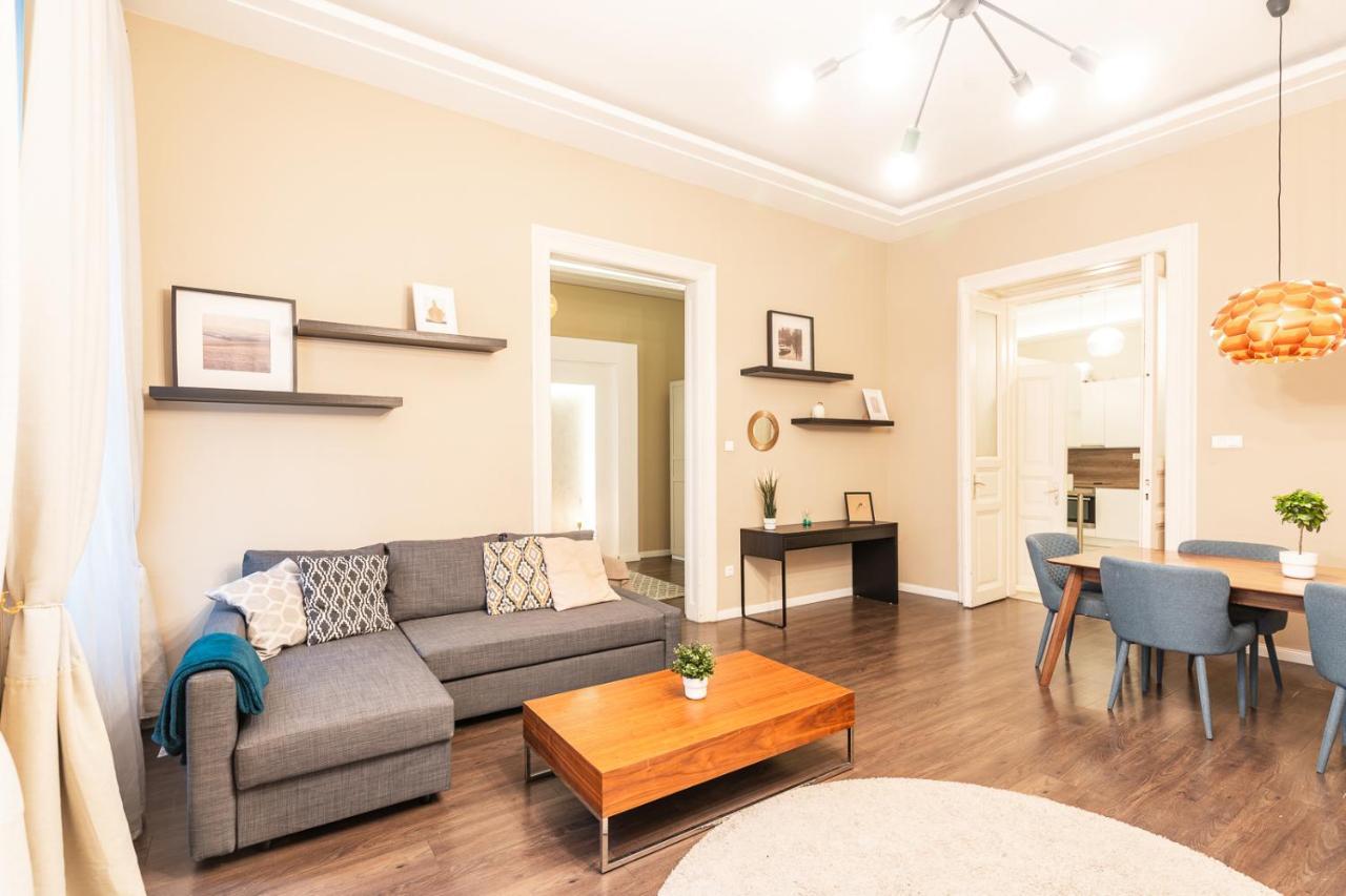 Spacious Luxury Apartment At The Heart Of Budapesta Exterior foto